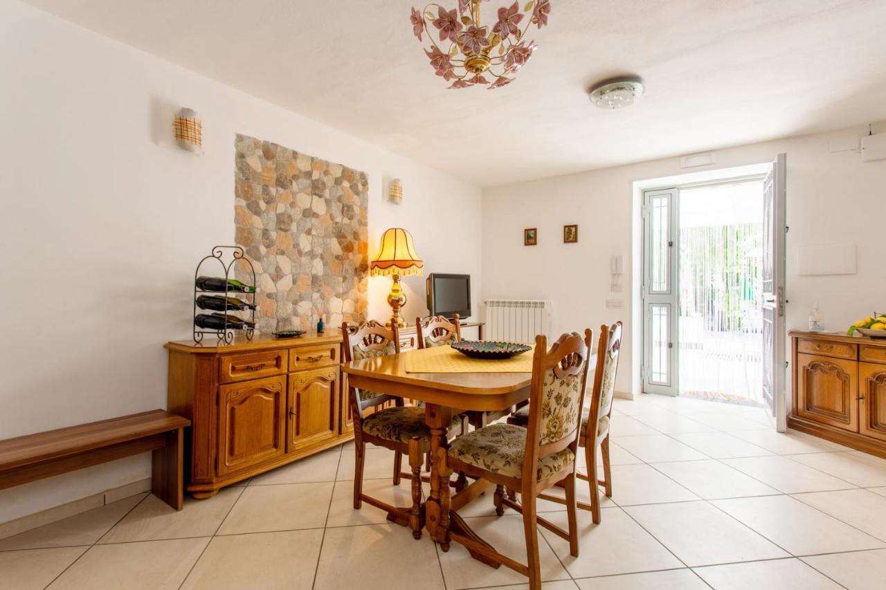 Casa Oasi Della Pace Villa Striano Buitenkant foto